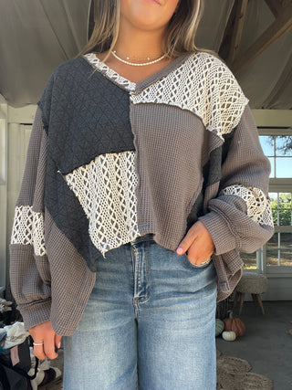 Cinnamon Stroll Top - CHARCOAL