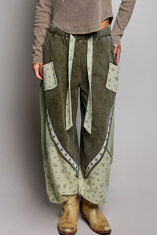 The Autumn Hallow Joggers - GREEN