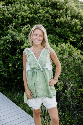 The Coast Lily Shorts
