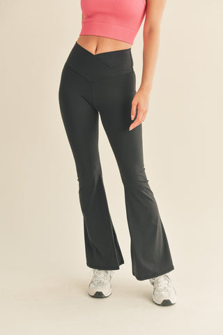 Criss Cross Flare Leggings - BLACK