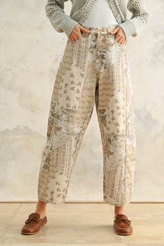 Timeless Barrel Jeans