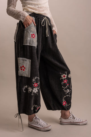 The Wildflower Fall Embroirdered Joggers - GREY