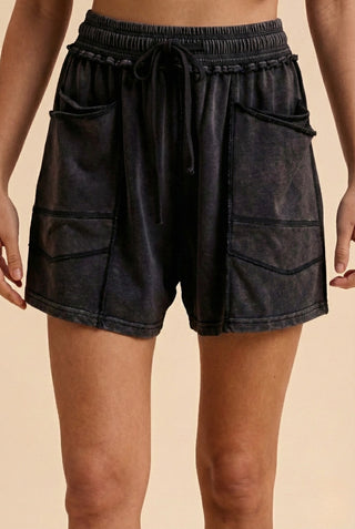 The Annie Utility Shorts - BLACK