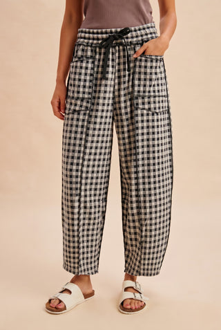 The Anna Barrel Pants - BLACK