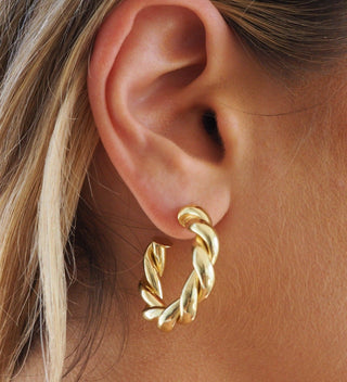 Vera Gold Hoops | Medium