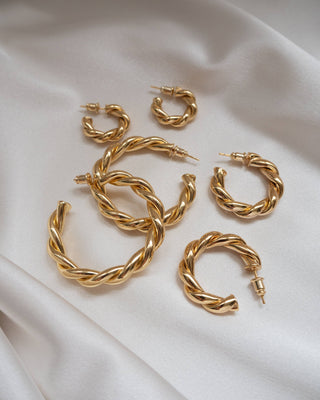Vera Gold Hoops | Medium