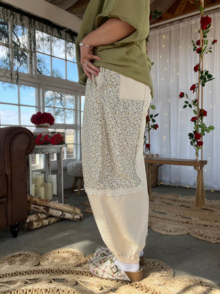 The Park Ave Lace Joggers - CREAM FLORAL