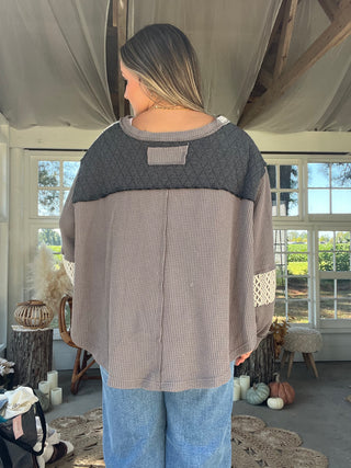 Cinnamon Stroll Top - CHARCOAL
