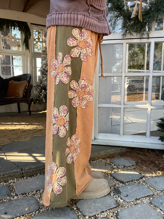 It's A Floral Vibe Wide Leg Pants