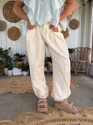 The Shelly Floral Pants