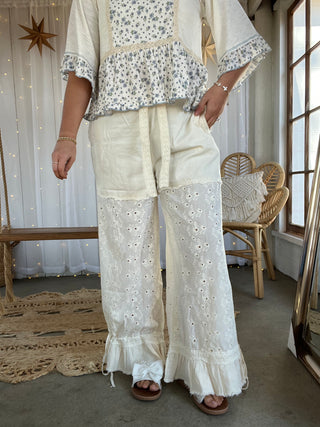 The Primrose Eyelet Pants - CREAM