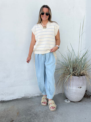Petal Pockets Pleated Chambray Pants