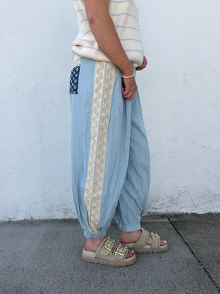 Petal Pockets Pleated Chambray Pants