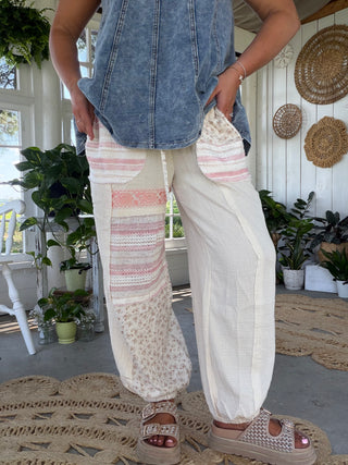 The Beach Breeze Joggers - CREAM/PINK