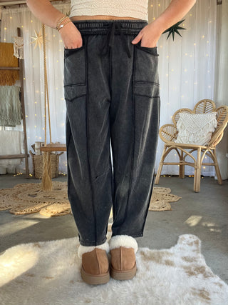 The Annie Barrel Pants - BLACK