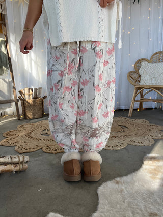 The Kara Floral Joggers - PINK