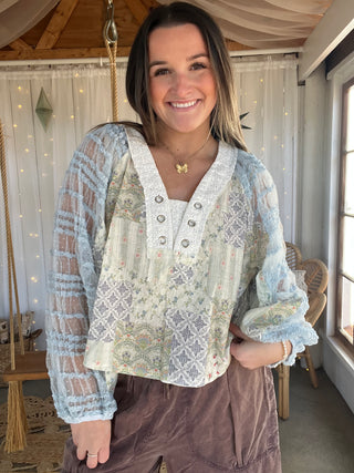 The Amora Lace Top - BLUE