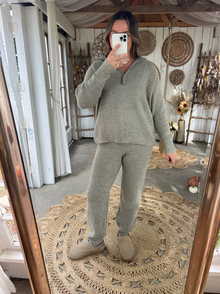 Oatmeal Cream Knit Joggers - GREY