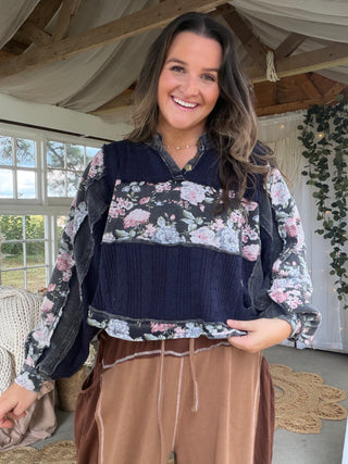 The Amber Garden Floral Top - NAVY