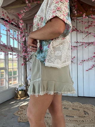 The Luma Ruffle Shorts - OLIVE