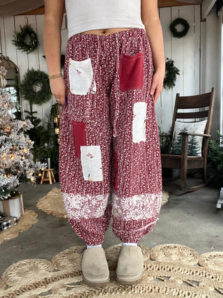 The Wildflower Walks Joggers - RED