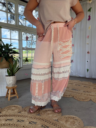 The Spring Daze Joggers - PINK