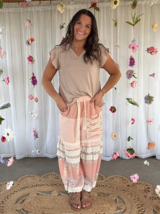 The Spring Daze Joggers - PINK