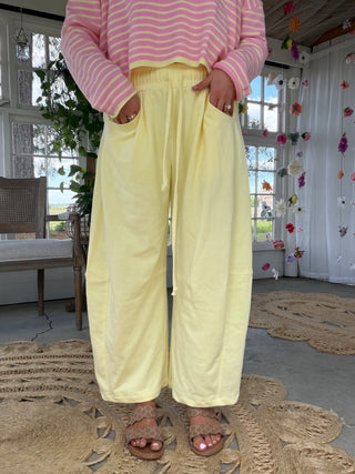The Olivia Barrel Pants - YELLOW PREORDER 1 WEEK