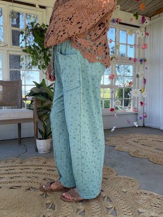 The Postcard From Paradise Barrel Pants - BLUE