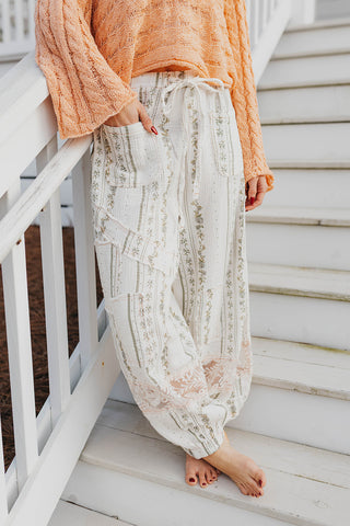 The Kara Floral Joggers - NEUTRAL