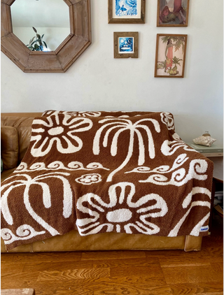The Coastal Life Blanket - MOCHA