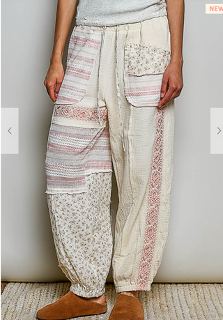 The Beach Breeze Joggers - CREAM/PINK