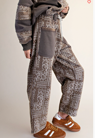 The Cozy Cottage Paisley Barrels - ASH