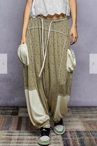 The Winnie Floral Joggers - SAGE