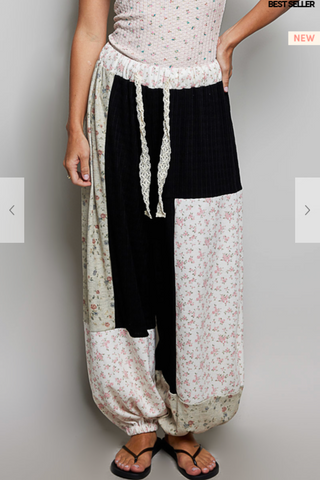The Saltwater Petals Joggers - BLACK
