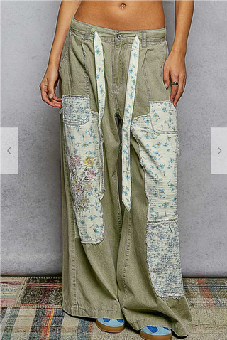 LANDRY FLORAL PANTS - OLIVE